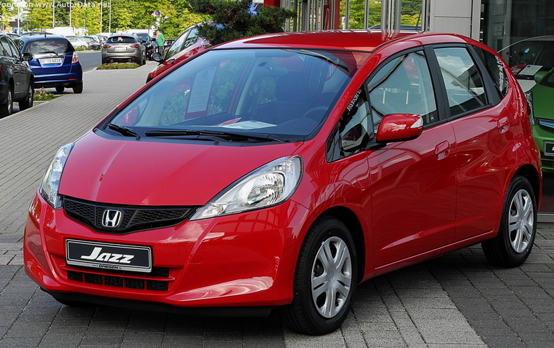 Honda Jazz Bekas, Pilihan Mobil Irit BBM dengan Harga Terjangkau, Setara Motor Matic