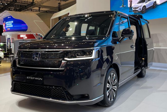 Honda Step WGN Hybrid, Pengalaman Berkendara Perdana di Trek Khusus HPM Karawang