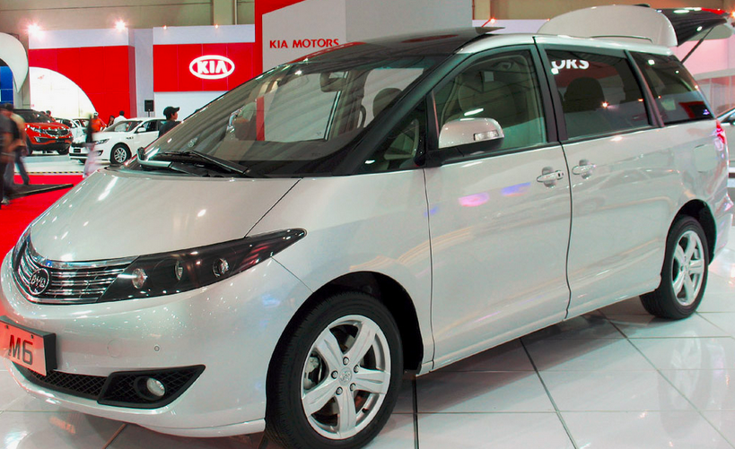 Transformasi Digital BYD M6, Gaya Kalcer yang Menggoda Mata